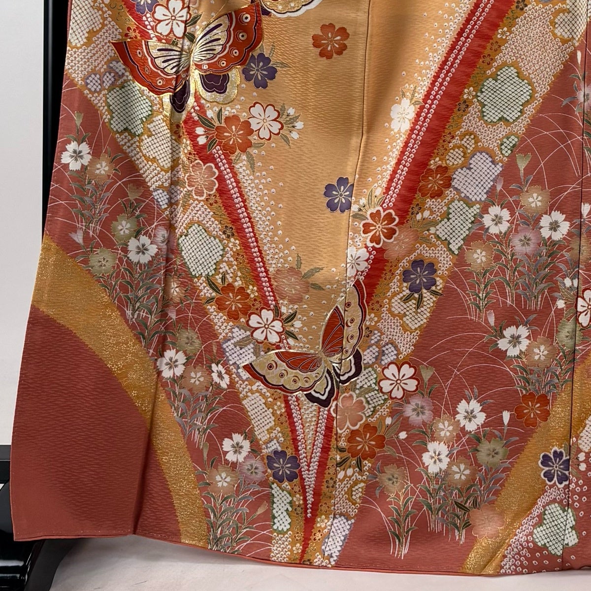 美品】 振袖 身丈168.5cm 裄丈66.5cm M 袷 蝶 桜 金糸 金銀彩 オレンジ