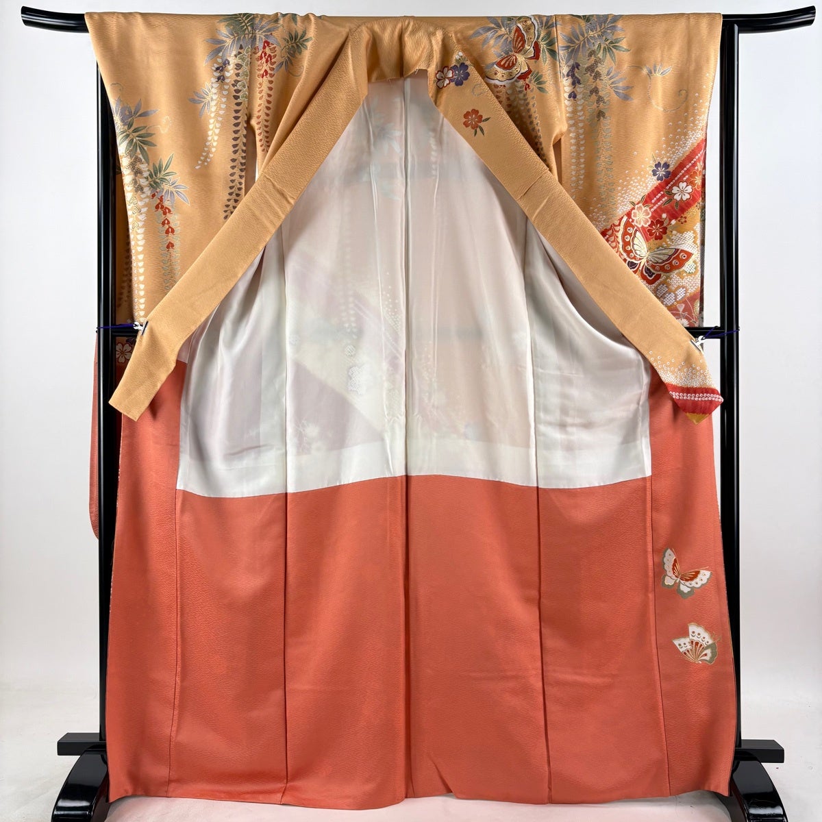 美品】 振袖 身丈168.5cm 裄丈66.5cm M 袷 蝶 桜 金糸 金銀彩 オレンジ