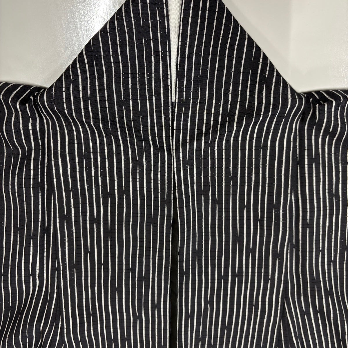 美品】 小紋 身丈154.5cm 裄丈63.5cm S 薄物 絽 縦縞模様 幾何学模様