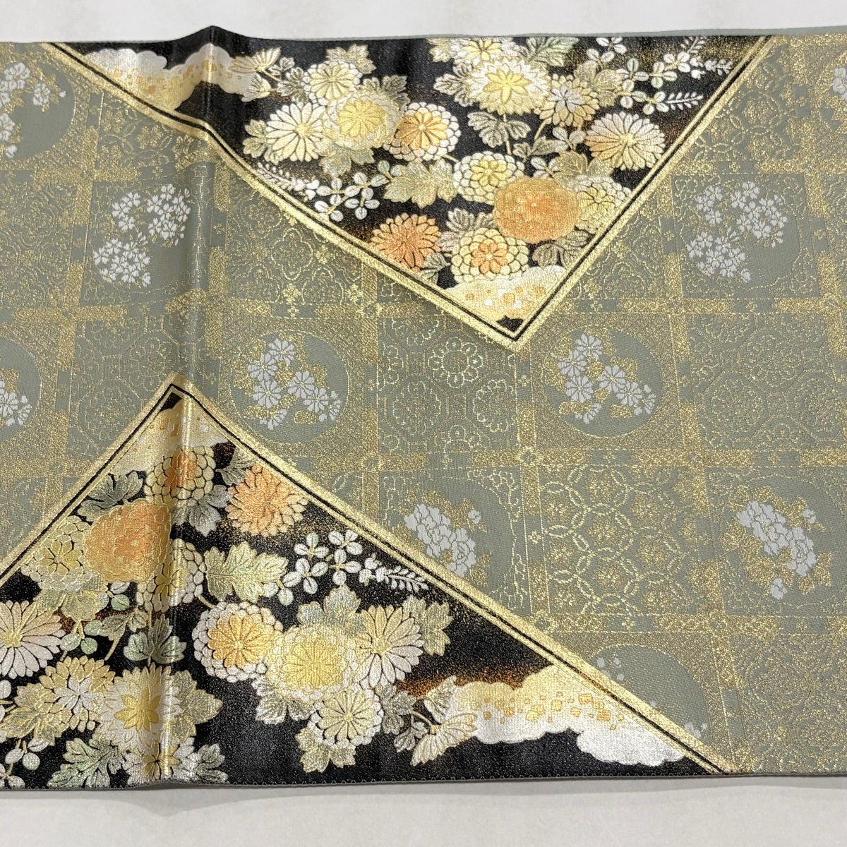 美品】 袋帯 秀品 道長取り 秋草 金銀彩 螺鈿 灰緑 お太鼓柄 正絹