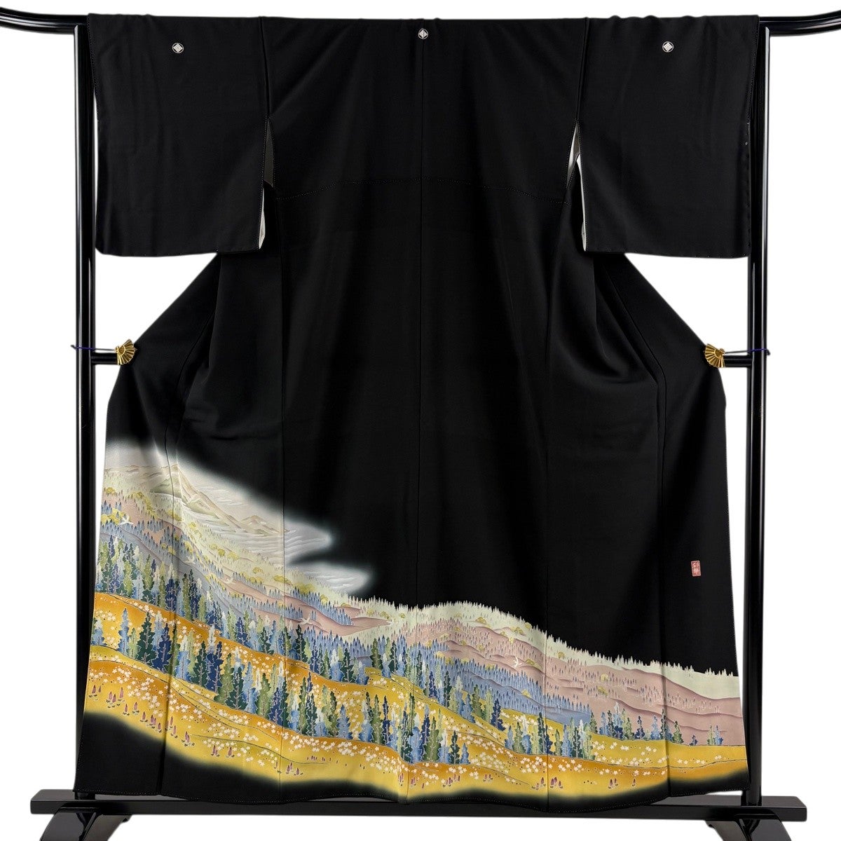 美品　裄丈長め　作家物　正絹黒留袖　単品 美品】 黒留袖 身丈154.5cm 裄丈63cm S 袷 落款あり 山並 樹木 黒 正絹