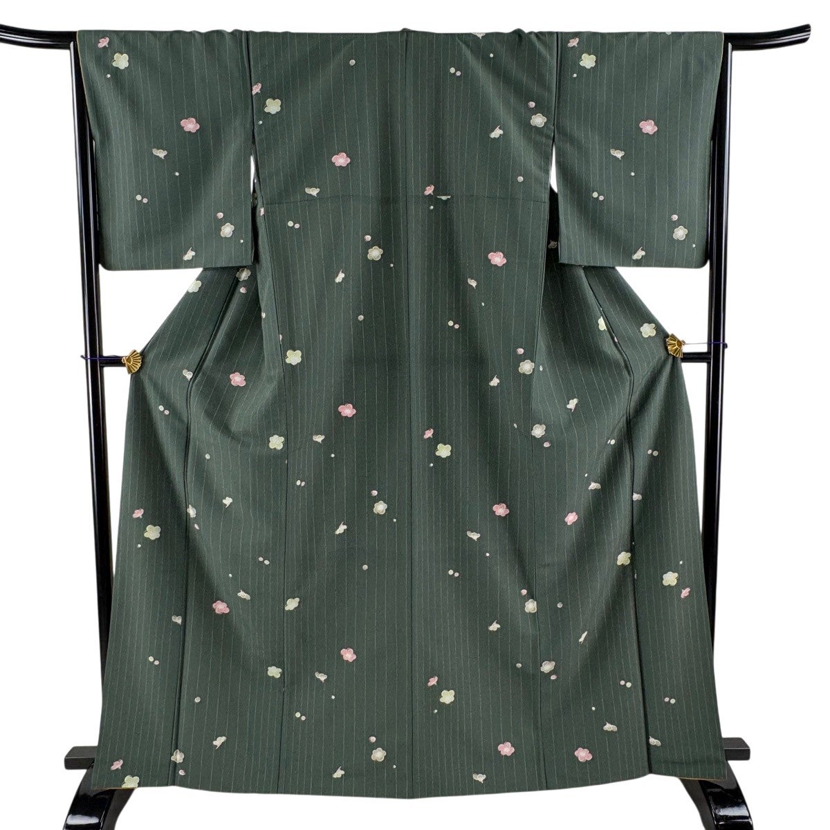 美品】 小紋 身丈157.5cm 裄丈64.5cm M 袷 駒 花 黒 化繊 秀品｜中古