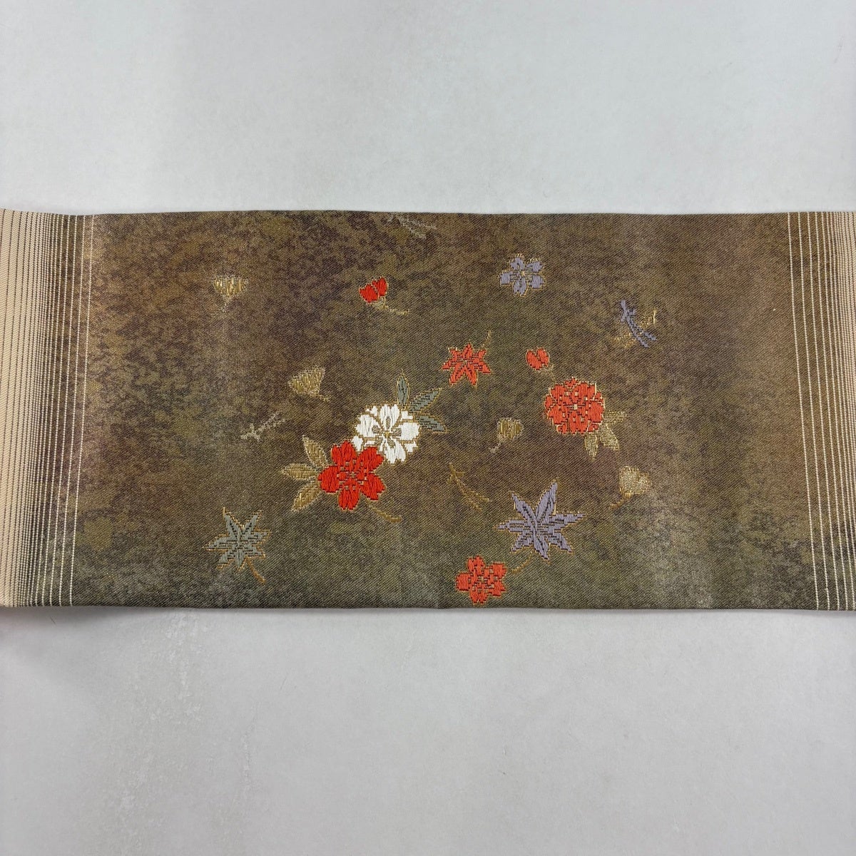 美品】 名古屋帯 優品 関西仕立て 桜 楓 箔 金糸 灰緑 正絹｜中古