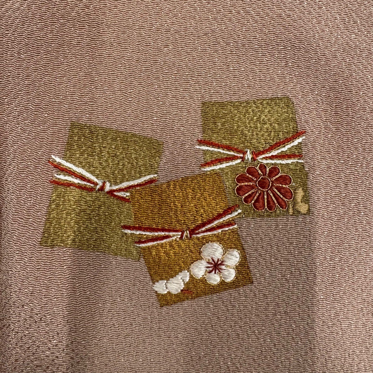 付下げ 身丈159cm 裄丈64.5cm M 袷 菊 梅 金糸 刺繍 薄小豆 正絹 秀品