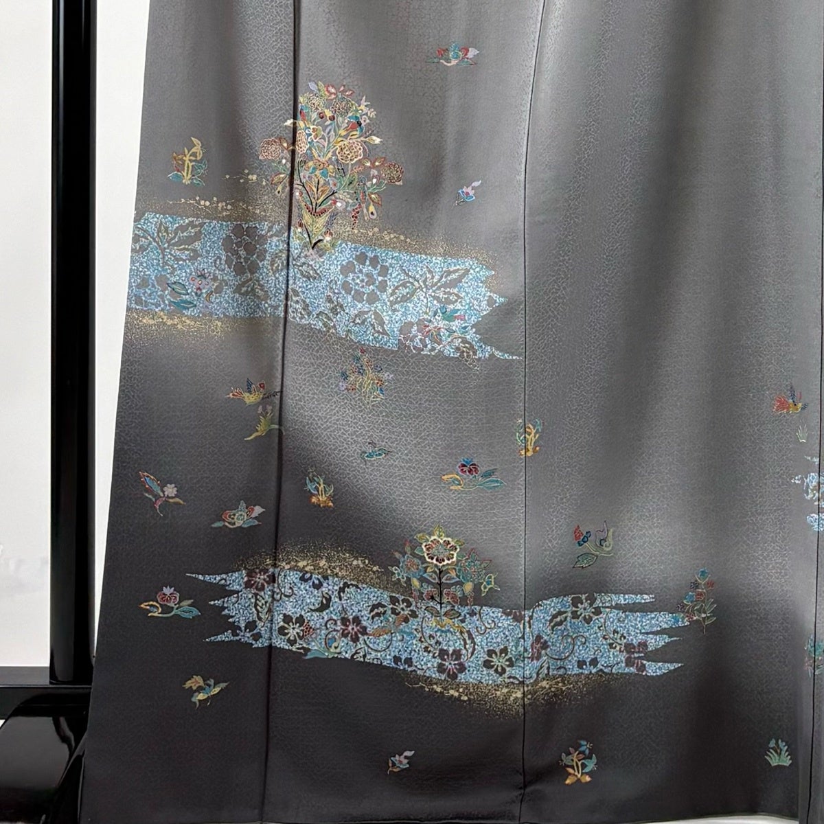付下げ 身丈170.5cm 裄丈68.5cm L 袷 草花 霞 金彩 ぼかし 灰色 正絹