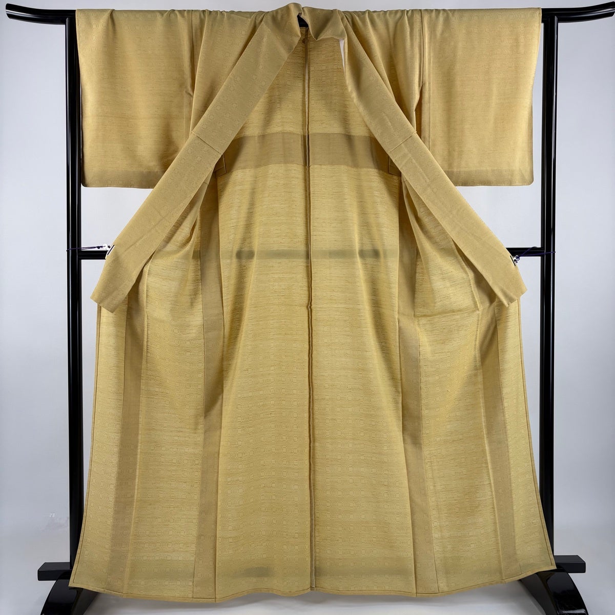 美品】 色無地 身丈164cm 裄丈63.5cm S 単衣 紬地 地紋 黄色 正絹 秀品