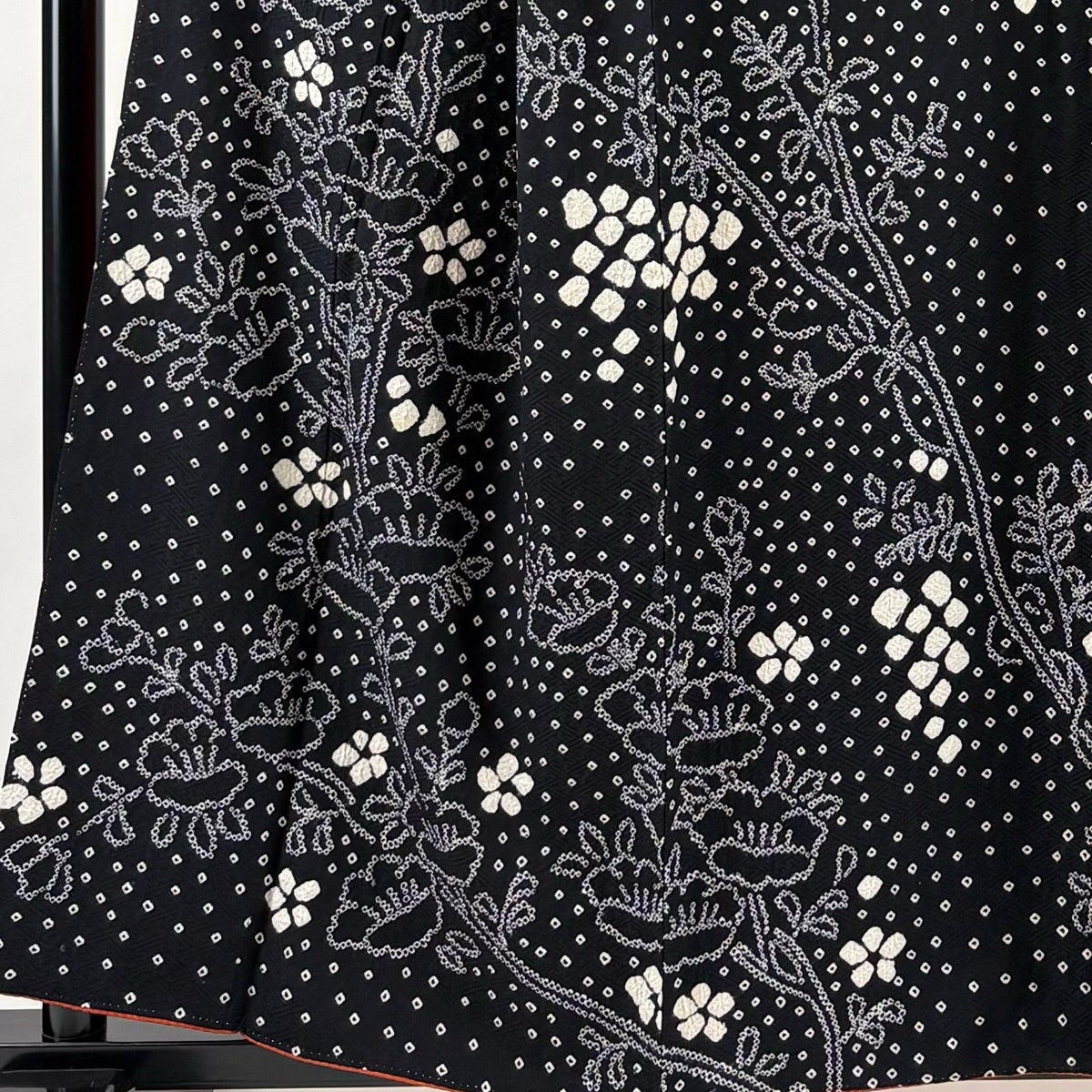 美品】 訪問着 身丈157.5cm 裄丈66.5cm M 袷 枝花 絞り 黒 正絹 秀品
