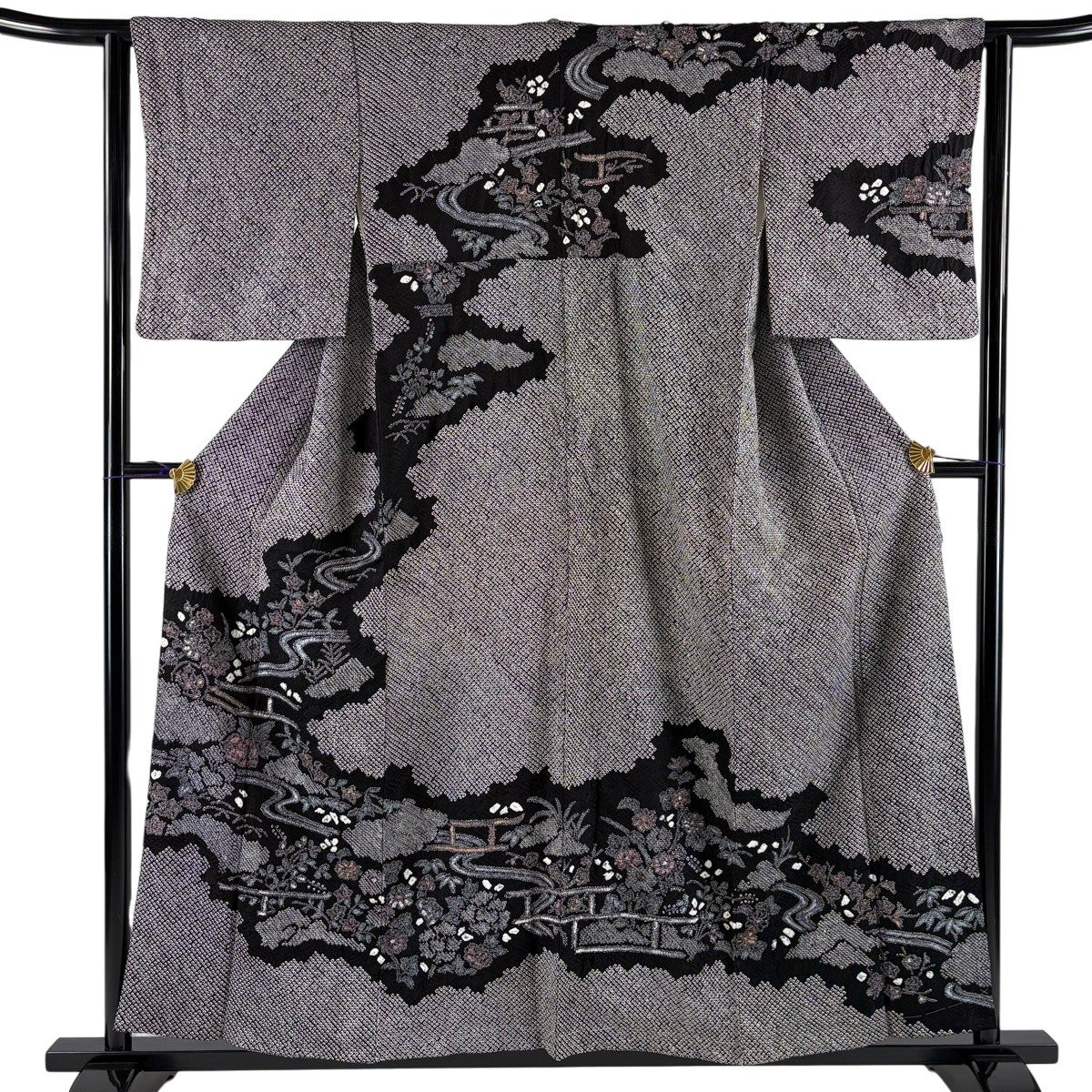 新古品！絞り＆刺繡＊地紋入り＊黒＊クール＊紋無し＊訪問着＊１６２ｃｍ＊裄６８ 訪問着 身丈156cm 裄丈62.5cm S 袷 流水 花車 絞り 金彩 黒 正絹 秀品
