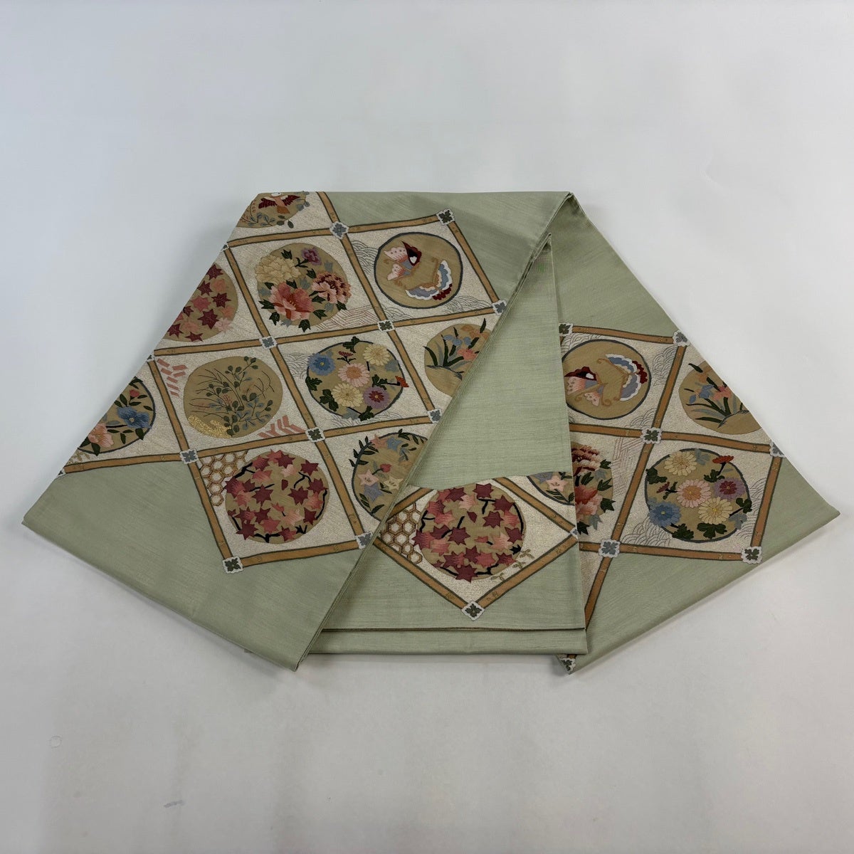 袋帯 逸品 草花 蝶 金糸 金通し 灰緑 お太鼓柄 正絹｜中古・古着