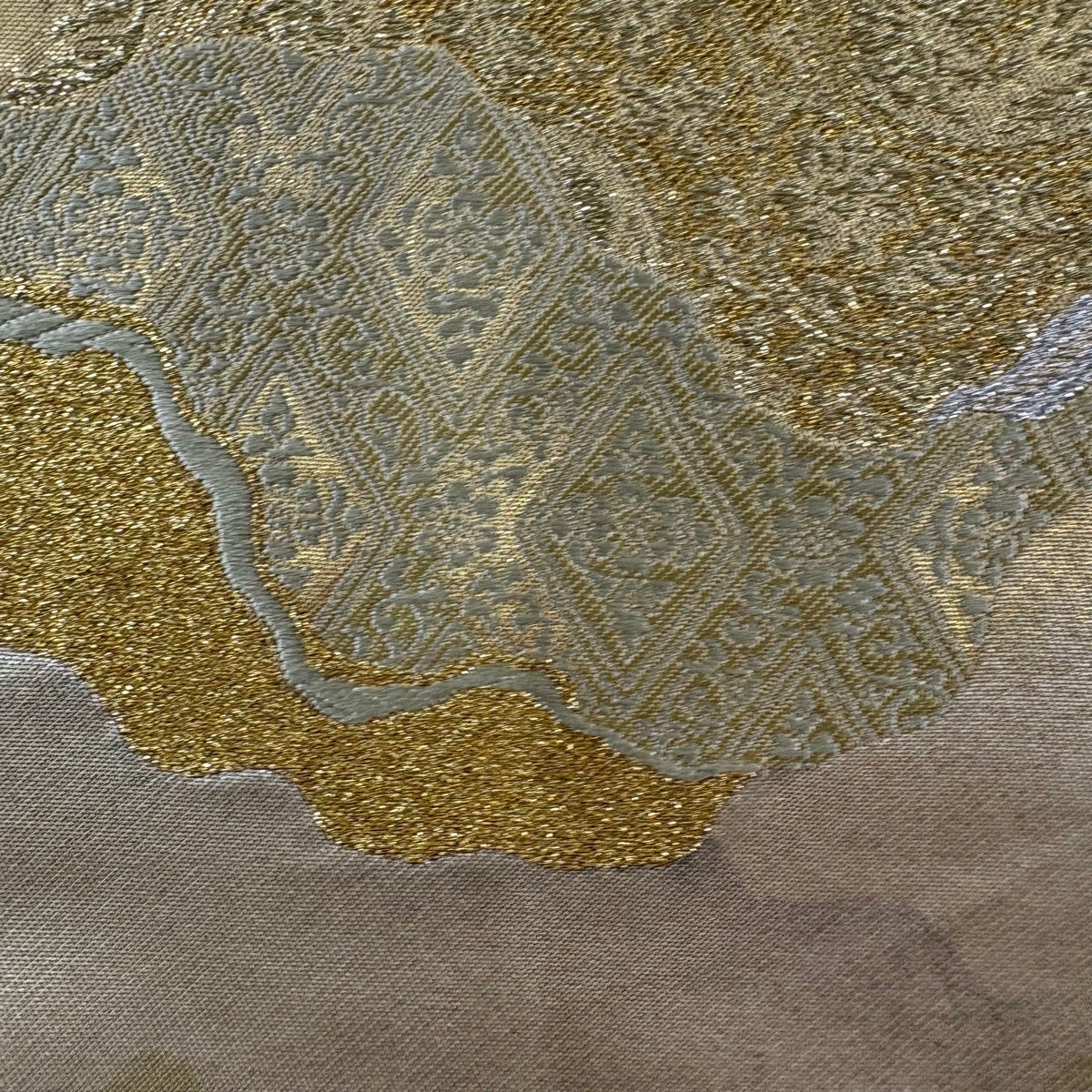 50%OFF 袋帯 秀品 花唐草 道長取 金銀糸 箔 金色 六通 正絹 K50｜中古