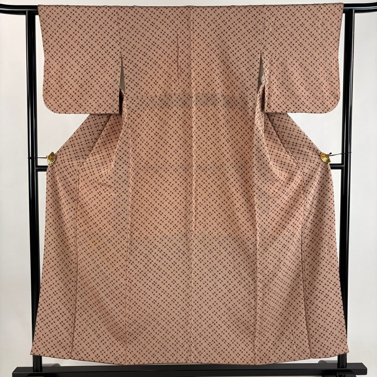 【美品】 付下げ 身丈157cm 裄丈63cm 正絹 逸品 【中古】 付下げ 身丈157.5cm 裄丈63cm S 袷 幾何学 ぼかし 薄茶色 正絹 秀品 一