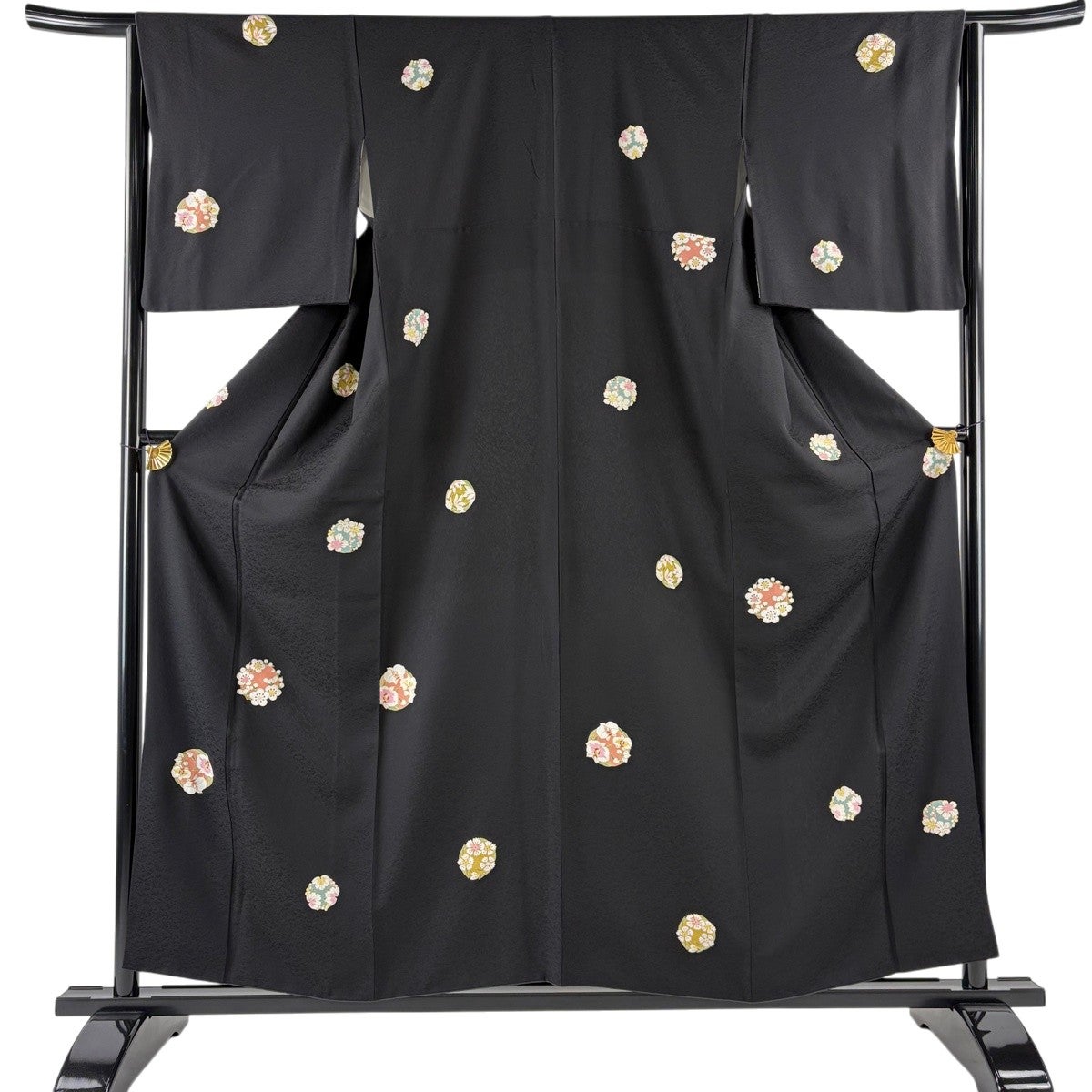 振袖 身丈177cm 裄丈74cm 正絹 名品 【中古】 振袖 身丈158cm 裄丈65cm M 袷 椿 疋田 金糸 金彩 クリーム 正絹 美品