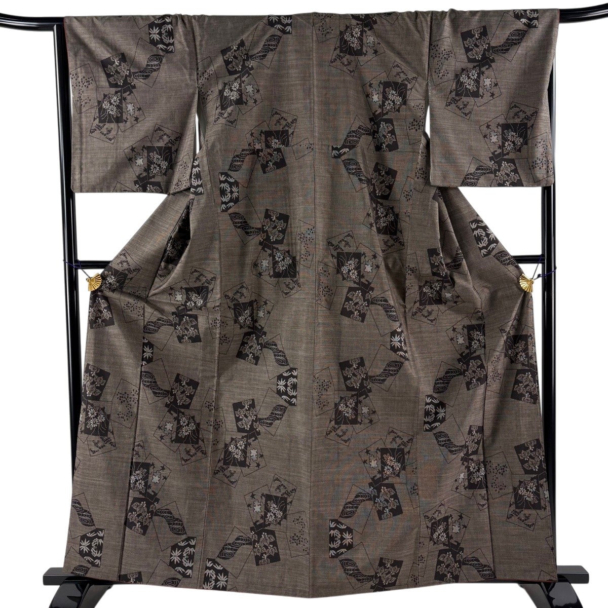 大島紬 身丈163cm 裄丈67.5cm 正絹 秀品 【中古】 楽天市場】大島紬 身丈163cm 裄丈67.5cm L 袷 草花 焦茶色 正絹 秀品