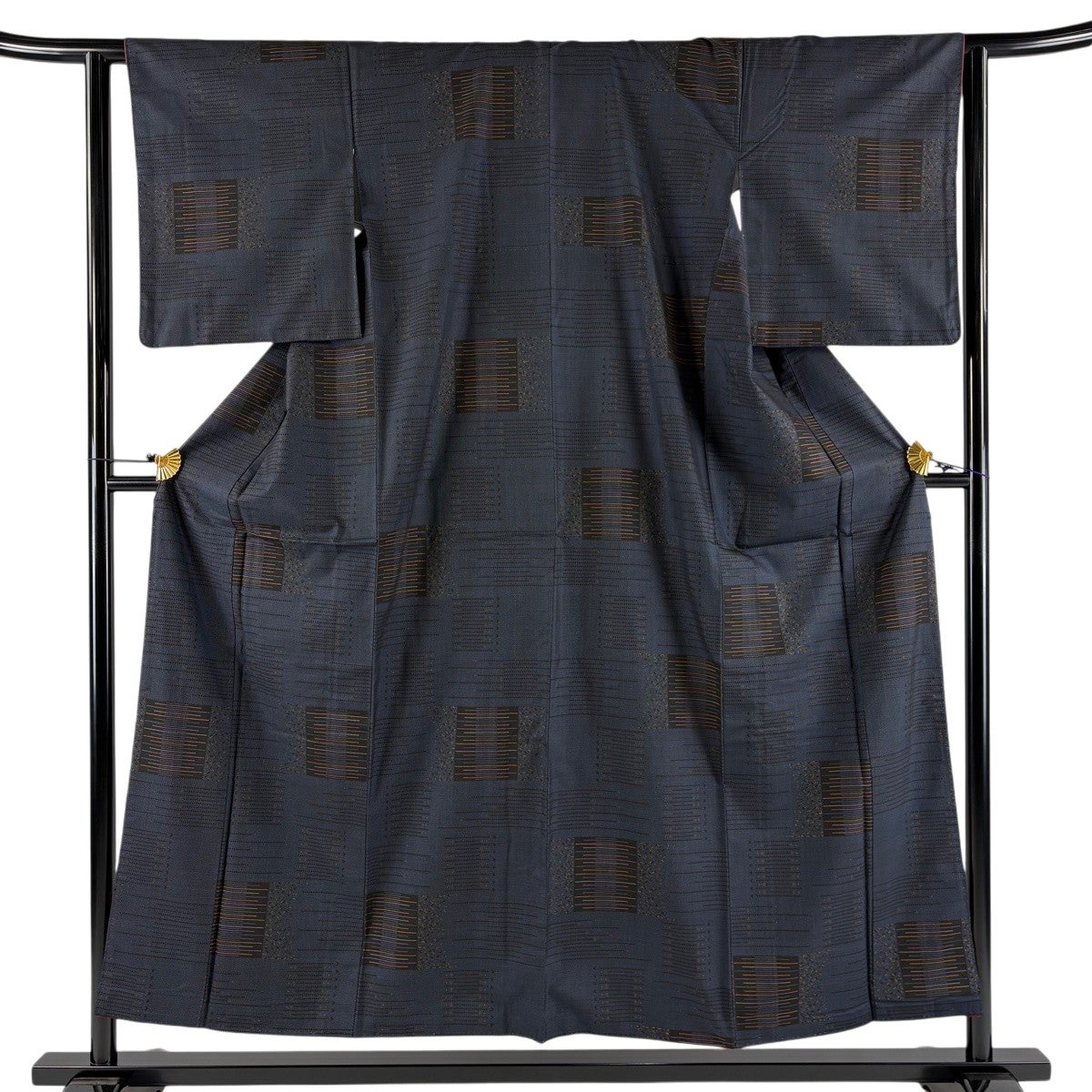 【美品】 大島紬 身丈153cm 裄丈62.5cm 正絹 名品 【中古】 大島紬 身丈153cm 裄丈62.5cm S 袷 都喜ヱ門 落款あり 証紙あり 葉と実