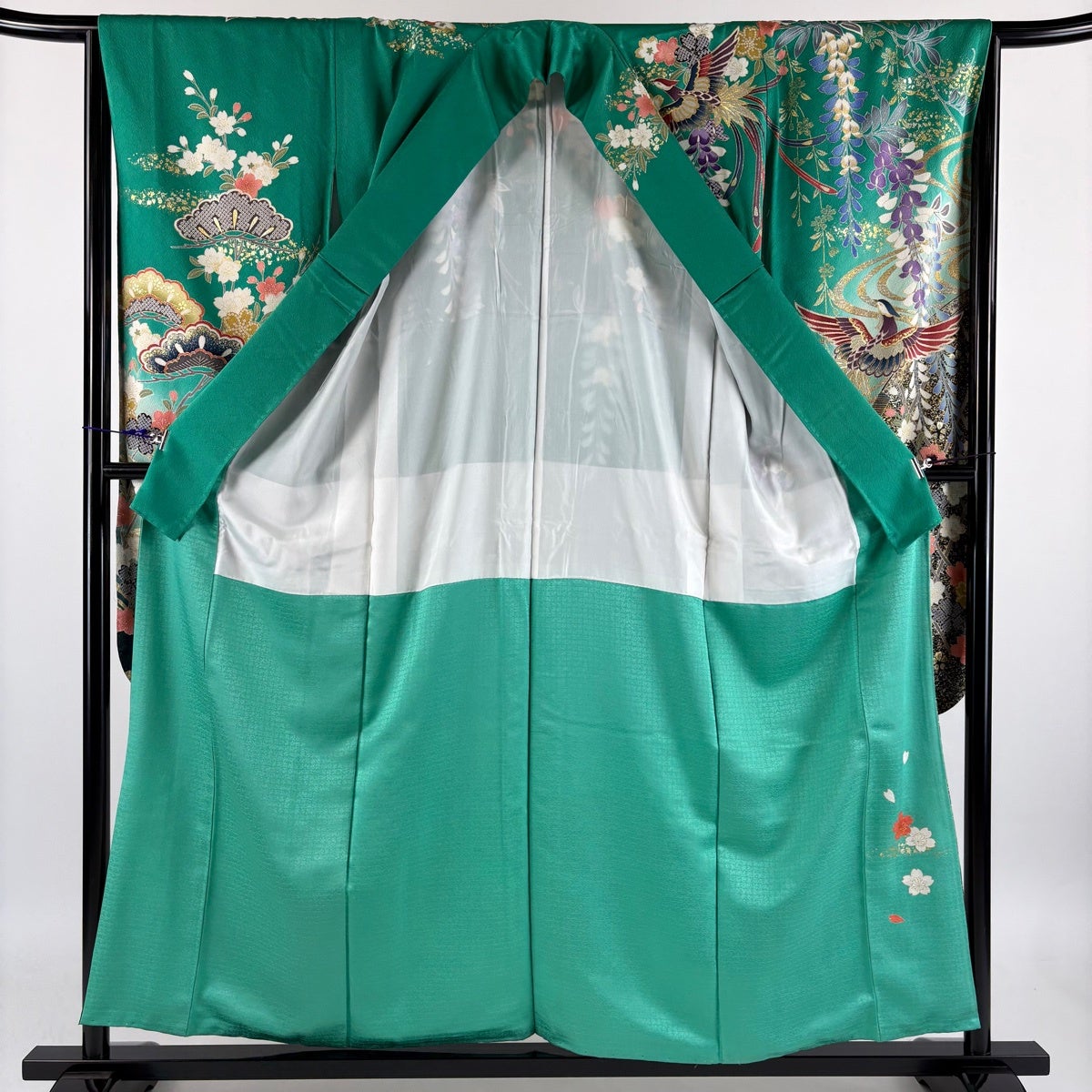 振袖 名品 身丈155cm 裄丈70cm 正絹 【中古】 振袖 身丈170cm 裄丈67cm M 袷 鴛鴦 牡丹 金銀彩 染め分け 茜色 正絹