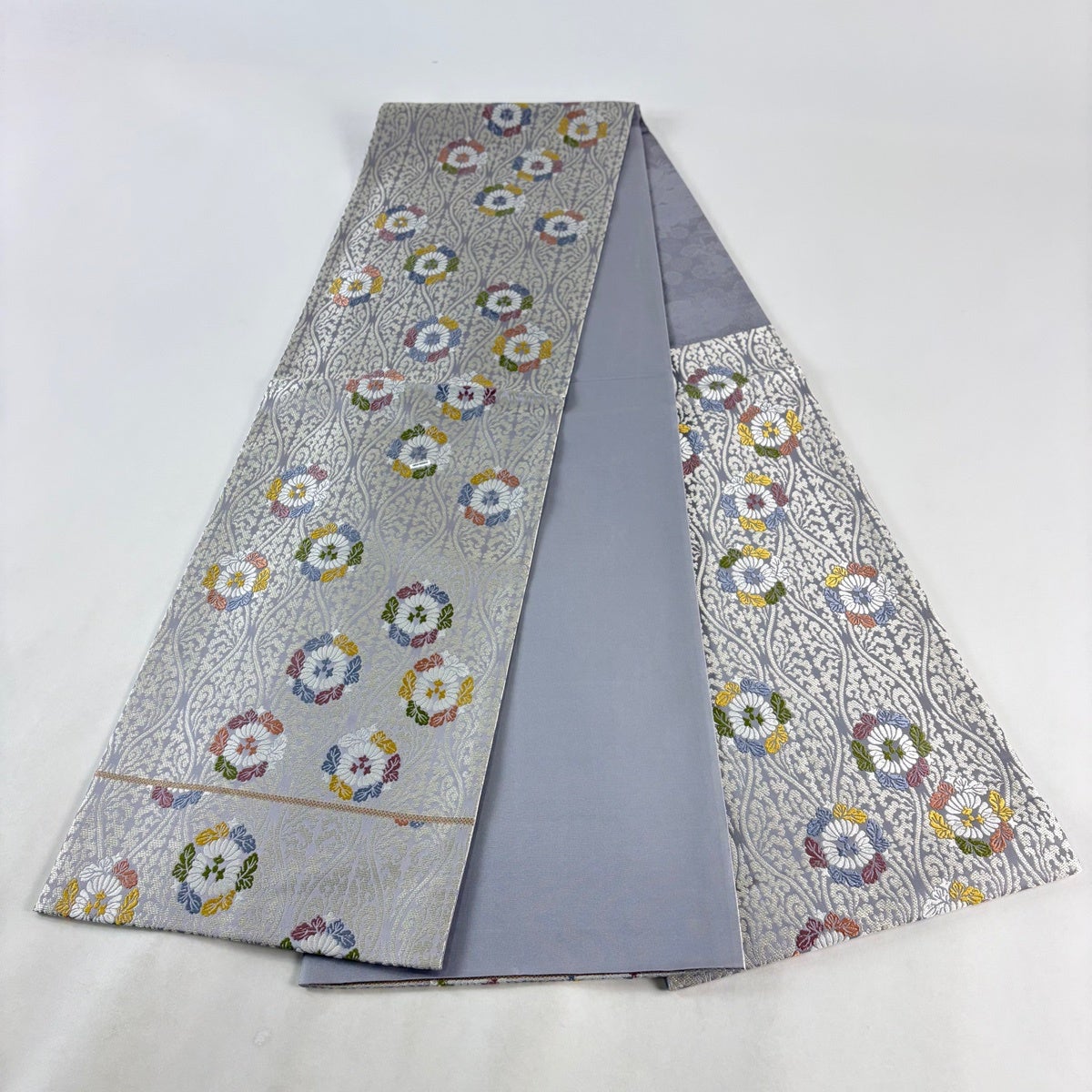 美品】 袋帯 名品 公家加賀五彩 王朝菊華文 唐織 灰紫 六通 正絹｜中古