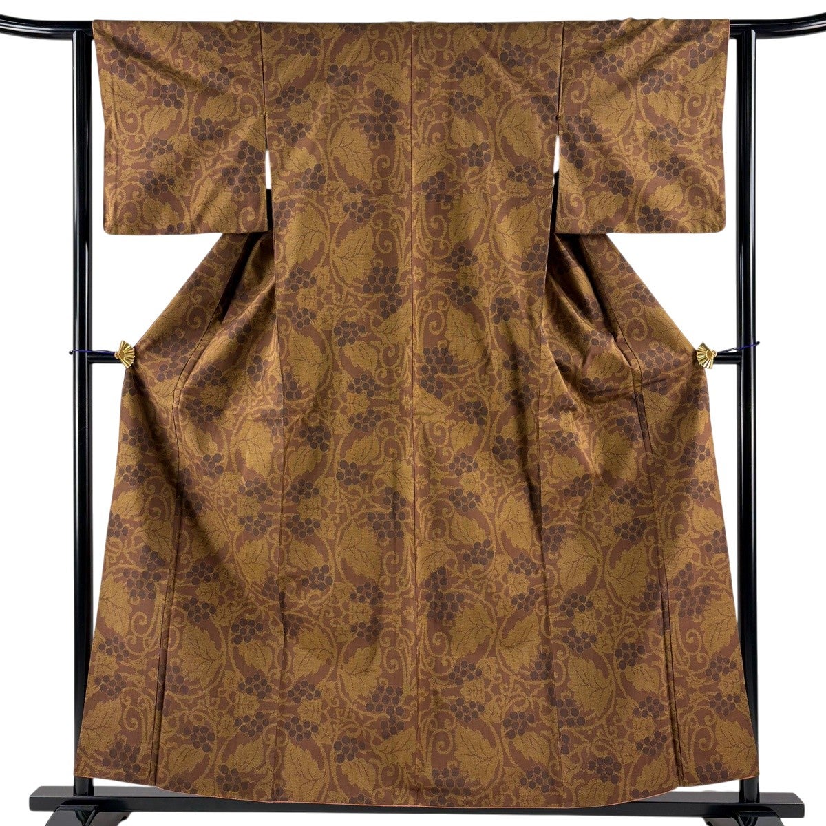 紬 身丈158cm 裄丈62cm S 袷 葡萄唐草 茶色 正絹 秀品｜中古・古着