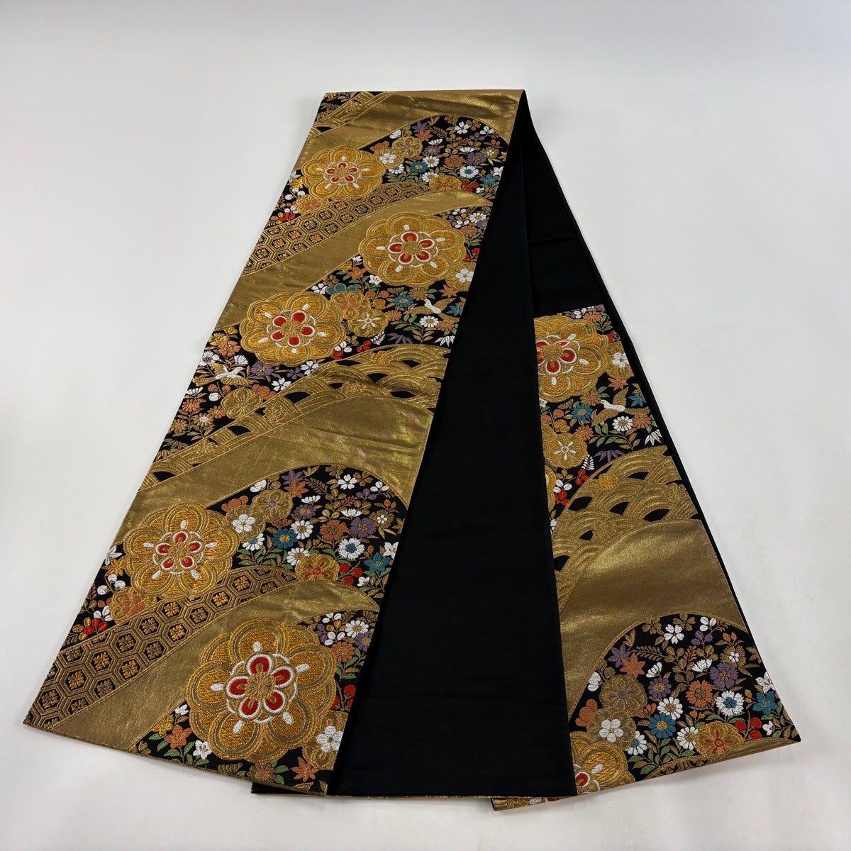 袋帯 秀品 華文 鳥 金糸 箔 黒 六通 正絹｜中古・古着・リサイクル着物