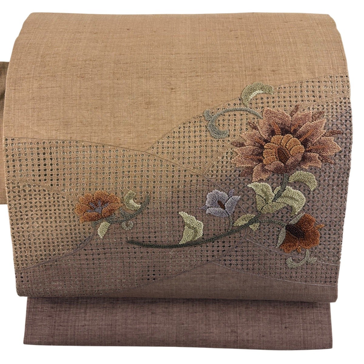 名古屋帯 秀品 紬地 関西仕立て 草花 相良刺繍 紫 正絹｜中古・古着