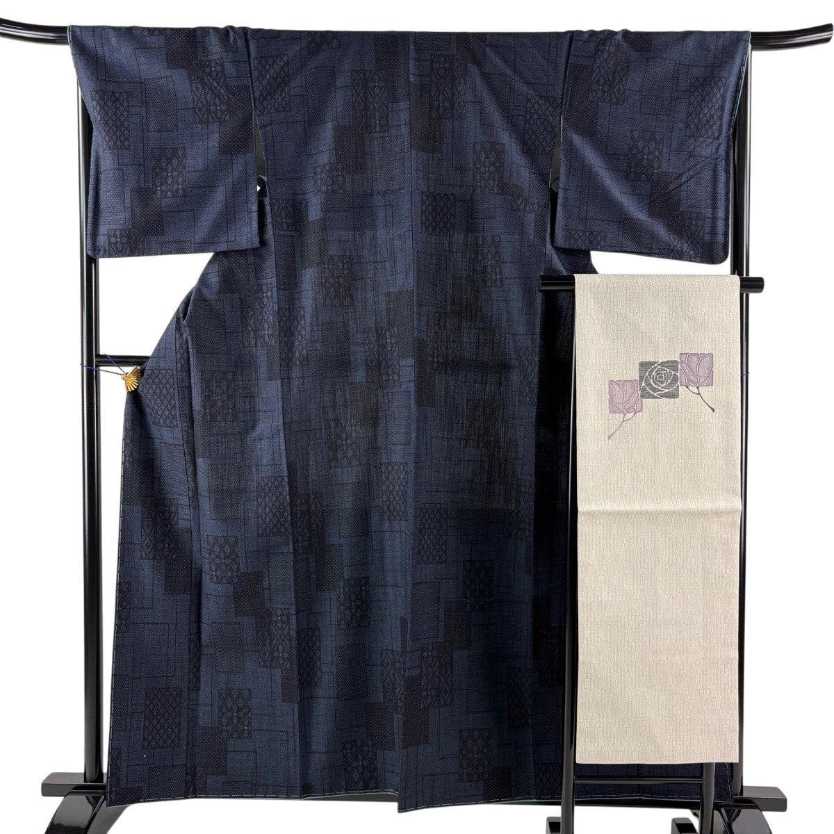 紬 身丈154.5cm 裄丈64.5cm 正絹 秀品 【中古】 美品】 紬 身丈154.5cm 裄丈63cm S 袷 華文 鳥 茶紫 正絹 秀品｜中古