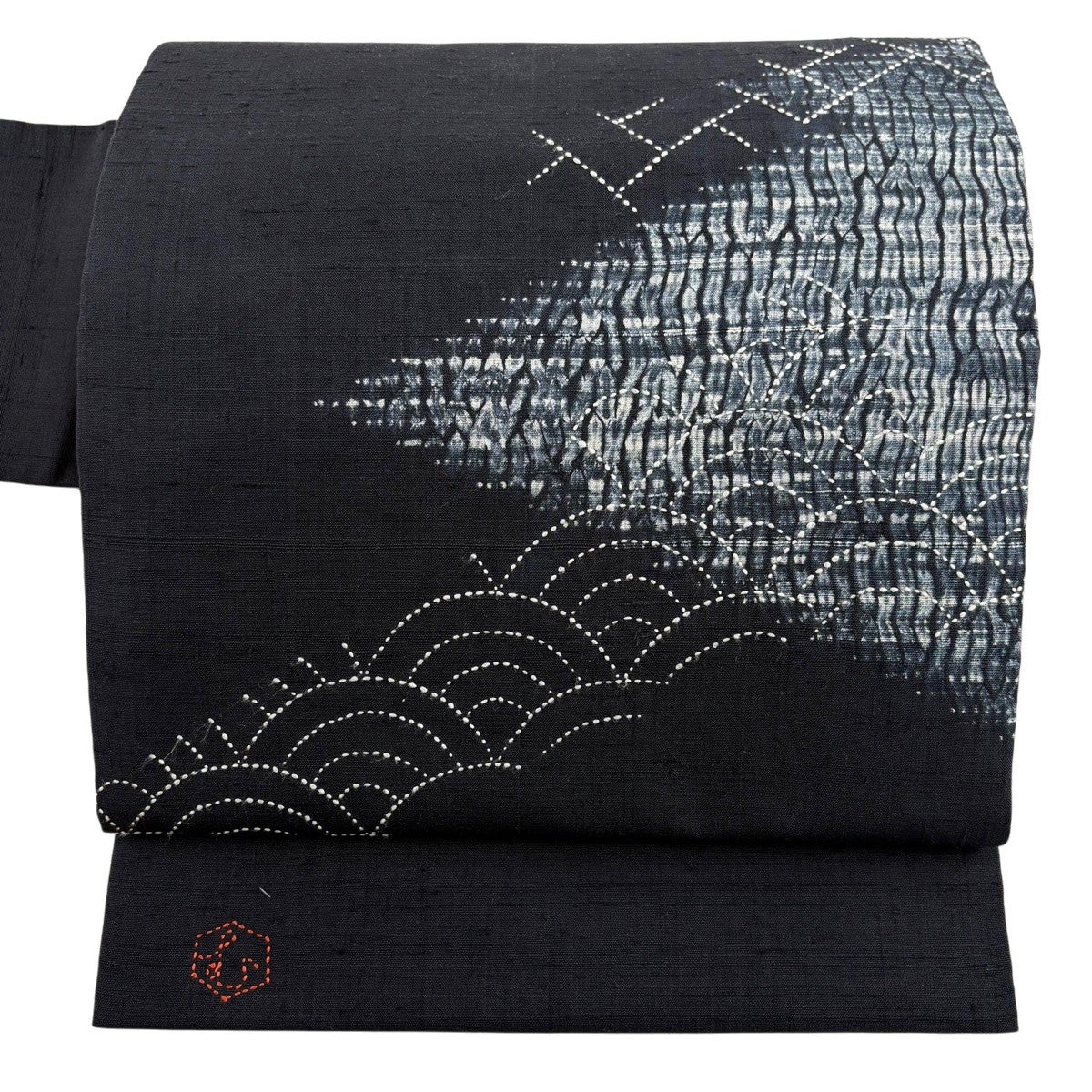 C 刺し子 七宝 麻の葉 青海波 紗綾形 黒地 太鼓 紬 正絹 3シーズン 袋帯 名古屋帯 名品 紬地 雪輪 七宝 刺し子刺繍 ベージュ 正絹｜中古・古着