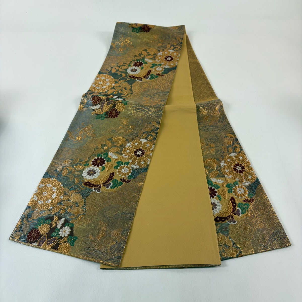 美品】 袋帯 秀品 華文 蝶 箔 金銀糸 金色 六通 正絹｜中古・古着