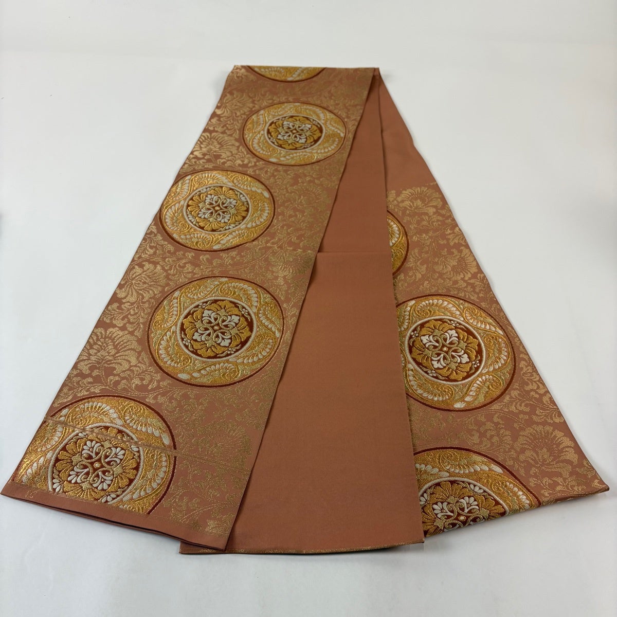601my4◇川島織物 花唐草文 六通 袋帯◇美品 美品】 袋帯 秀品 川島織物 落款あり 華文 花唐草 金糸 薄茶色 六通