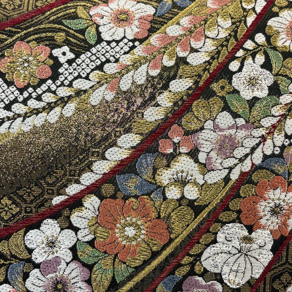 美品】 袋帯 秀品 やまと 草花 箔 金糸 黒 六通 正絹｜中古・古着