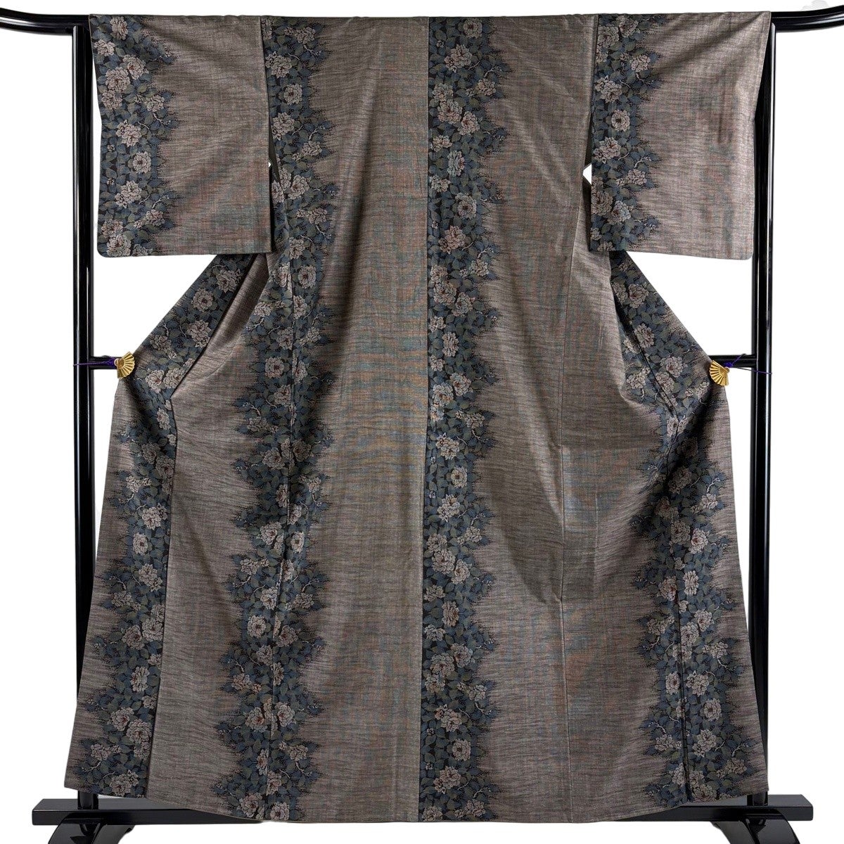 紬 身丈159cm 裄丈65cm M 袷 枝花 焦茶色 正絹 名品｜中古・古着