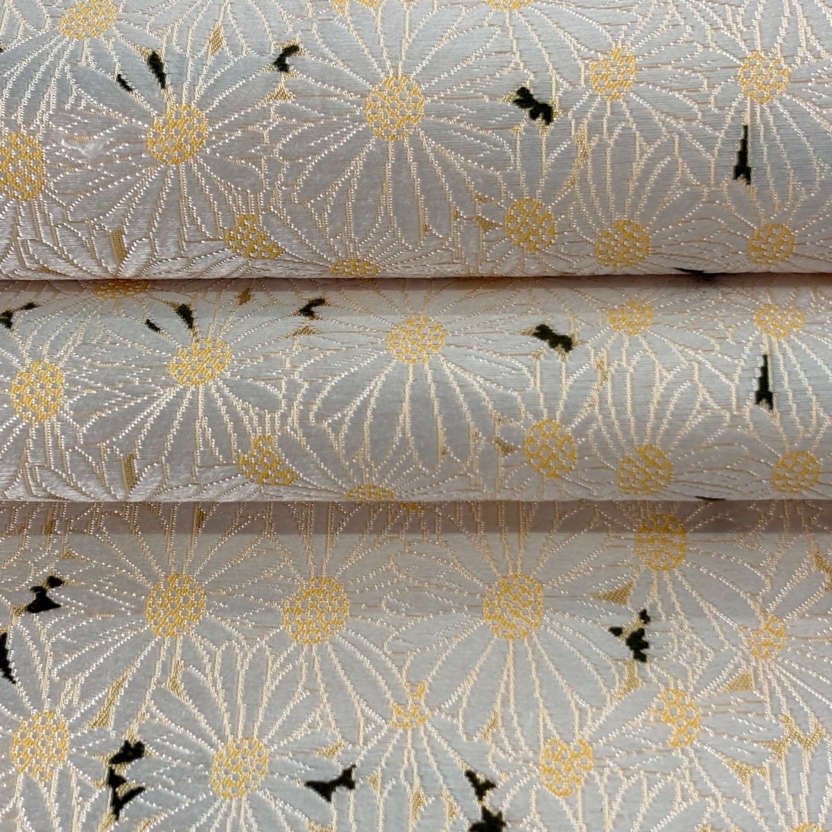 美品 唐織 逸品 小菊の可愛い袋帯 決算SALE】 【織文意匠 鈴木】 高級西陣本唐織袋帯 ～唐織錦～ ≪御