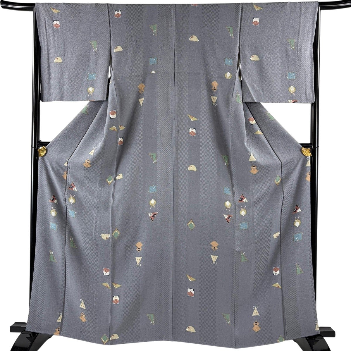 【美品】 小紋 身丈163.5cm 裄丈66cm 正絹 秀品 【中古】 小紋 身丈163.5cm 裄丈66.5cm M 袷 うさぎ 金彩 青 正絹 秀品｜中古