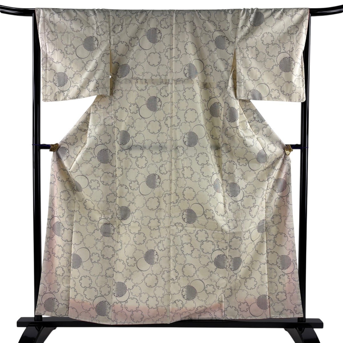 紬 身丈158cm 裄丈66.5cm M 袷 雪輪 亀甲絣 クリーム 正絹 秀品｜中古