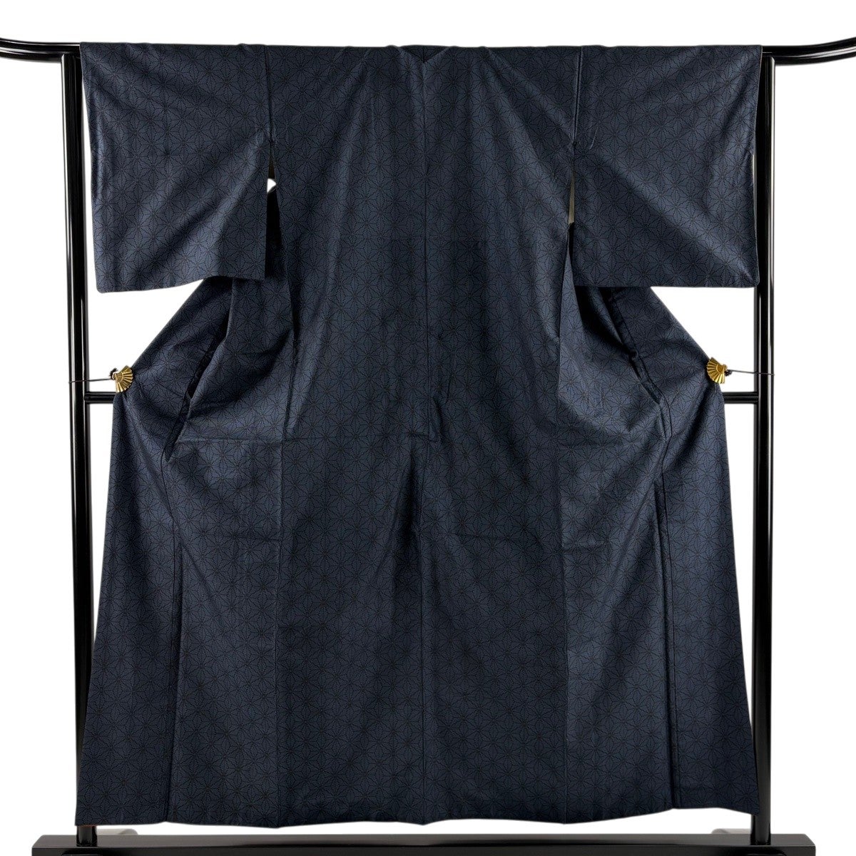 【美品】 紬 身丈155.5cm 裄丈66cm 正絹 逸品 【中古】 美品】 紬 身丈155.5cm 裄丈65cm M 薄物 格子 黄土色 正絹 逸品｜中古