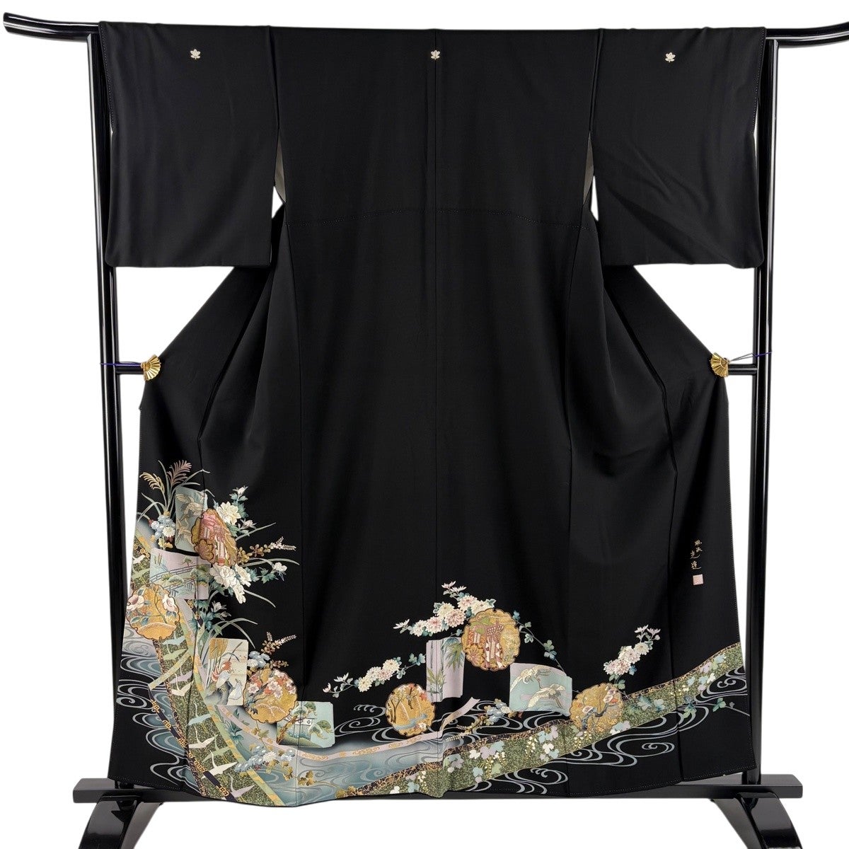 黒留袖 身丈157.5cm 裄丈64cm M 袷 落款あり 雪輪 御所車 金彩 刺繍 黒