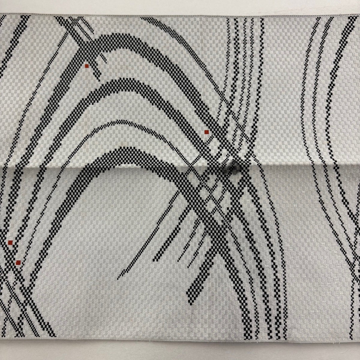 名古屋帯 秀品 八寸名古屋帯 松葉仕立て 幾何学 白 正絹｜中古・古着
