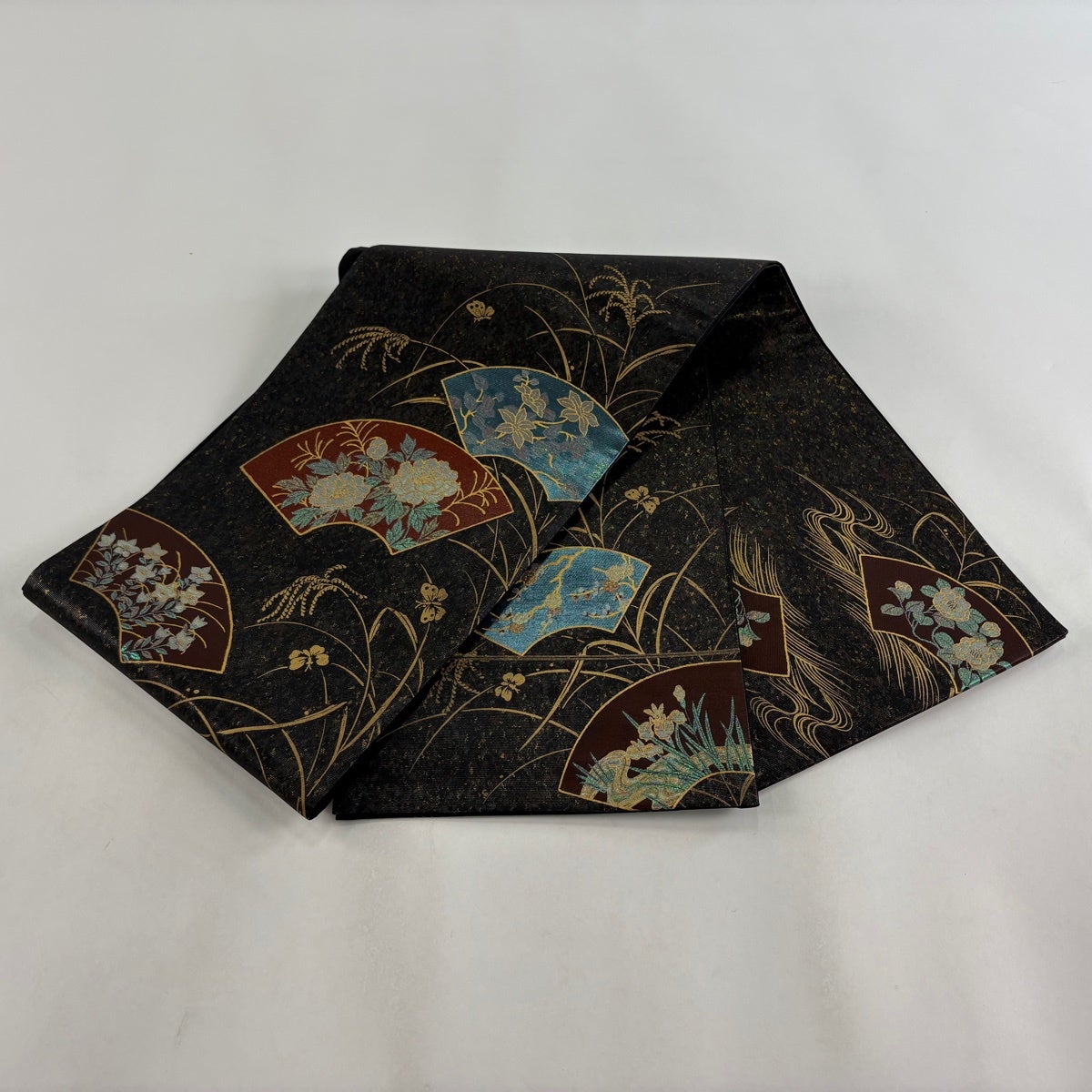 袋帯 秀品 扇面 牡丹 箔 金彩 黒灰 お太鼓柄 正絹｜中古・古着
