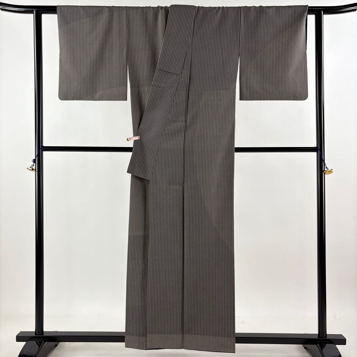 美品】 訪問着 身丈157cm 裄丈62.5cm S 袷 紬地 縦縞 黒灰 正絹 逸品