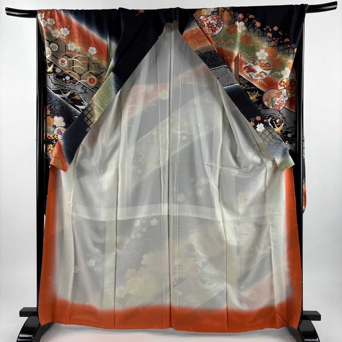 振袖 身丈165cm 裄丈72.5cm 正絹 逸品 【中古】 振袖 身丈165cm 裄丈64cm M 袷 総絞り 赤黒 正絹 秀品｜中古・古着