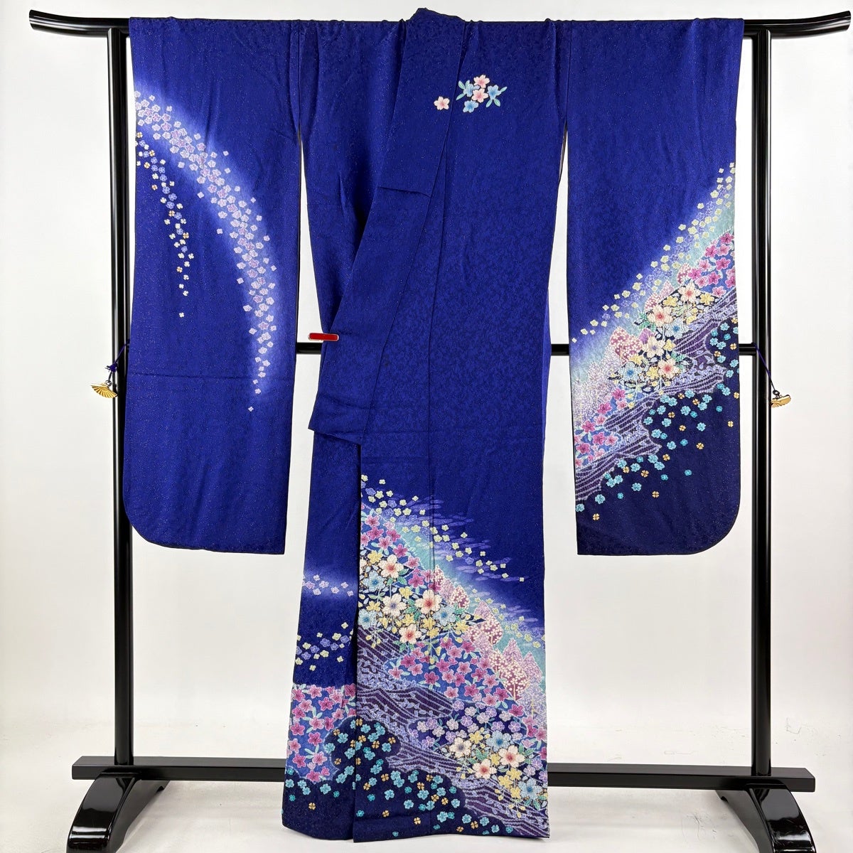 振袖 身丈162cm 裄丈67cm M 袷 草花 波 絞り 金通し 青紫 正絹 逸品