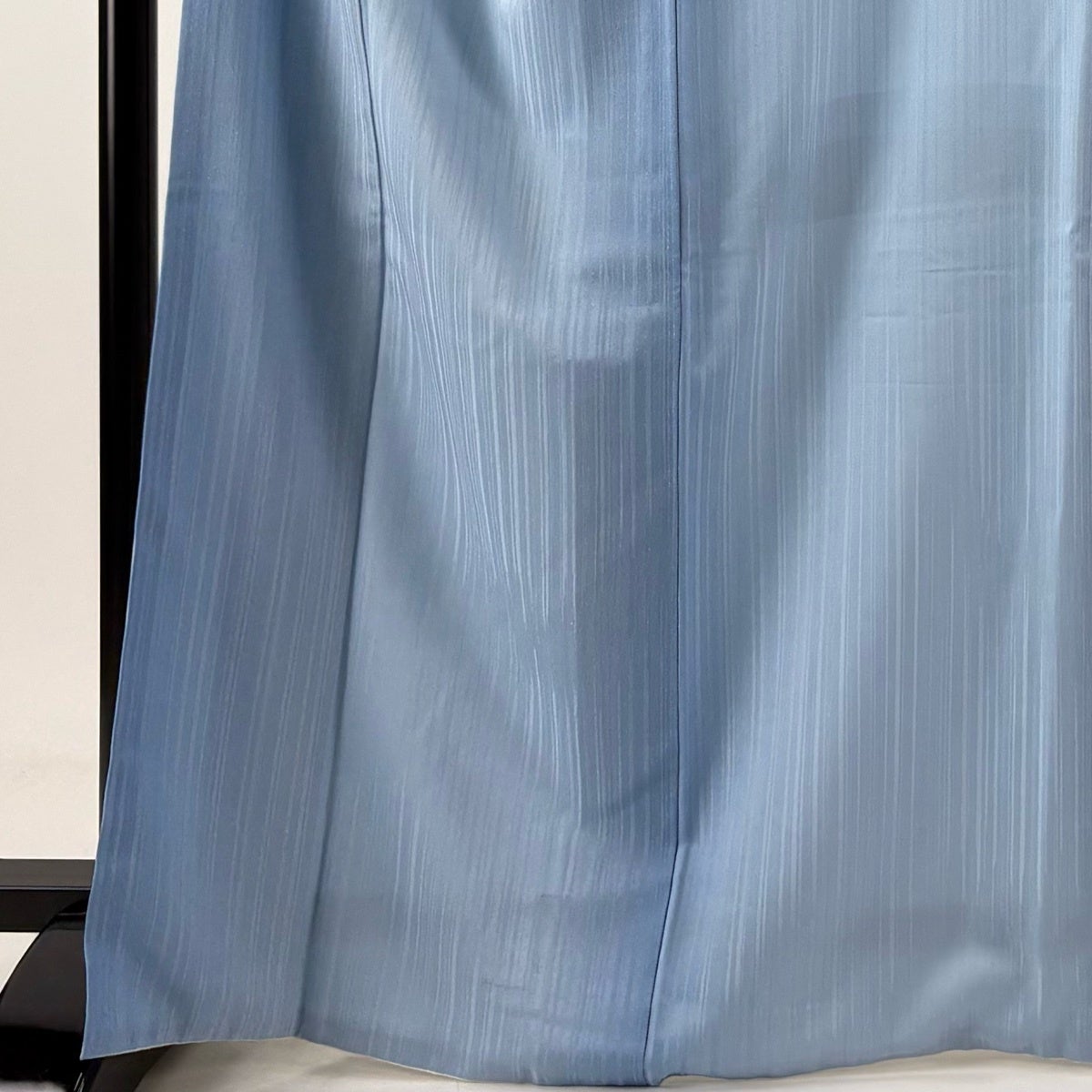 小紋 身丈168cm 裄丈69cm L 袷 縞 ぼかし 銀通し 水色 正絹 逸品｜中古