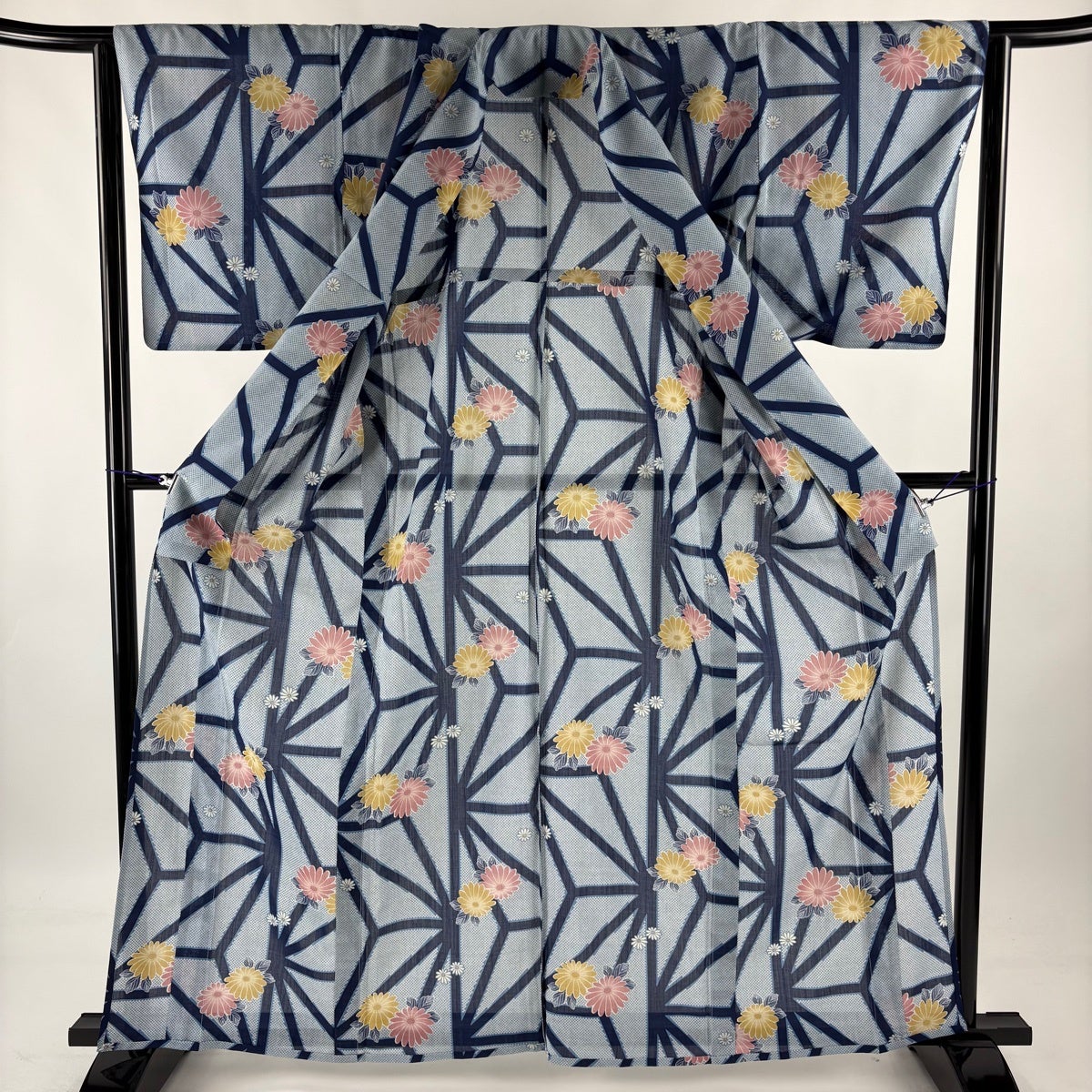 美品】 小紋 身丈160cm 裄丈65cm M 薄物 洗える着物 菊 幾何学 青 化繊