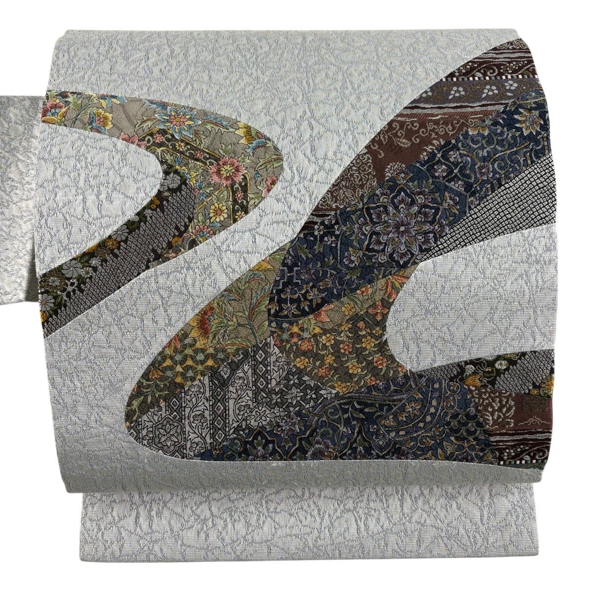 美品】 名古屋帯 名品 華文 華唐草 金糸 切嵌 灰色 正絹｜中古・古着