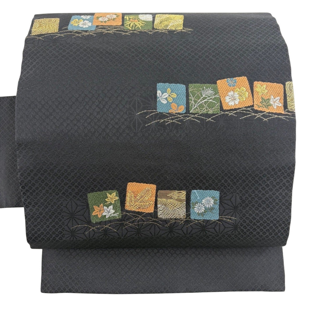 名古屋帯 名品 色紙 草花 金糸 黒 正絹｜中古・古着・リサイクル着物