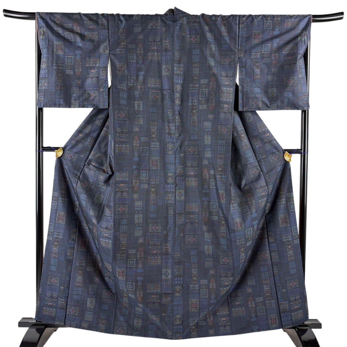 紬 身丈162.5cm 裄丈67.5cm L 袷 バチ衿 華文 草花 紺色 正絹 秀品