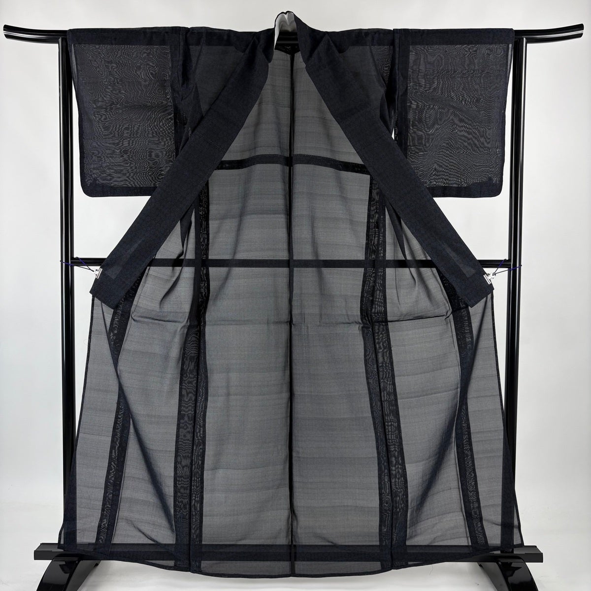美品】 紬 身丈163cm 裄丈64cm M 薄物 夏紬 菱 幾何学 紺色 正絹 秀品