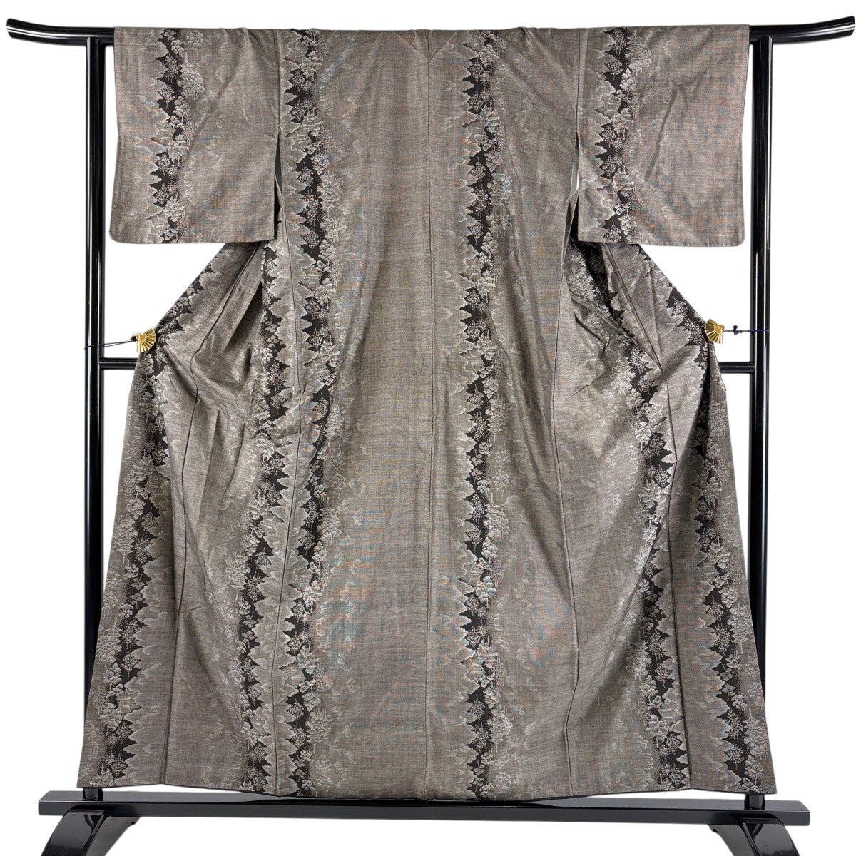 紬 身丈151.5cm 裄丈62.5cm S 袷 鳥 松笹 焦茶色 正絹 秀品｜中古