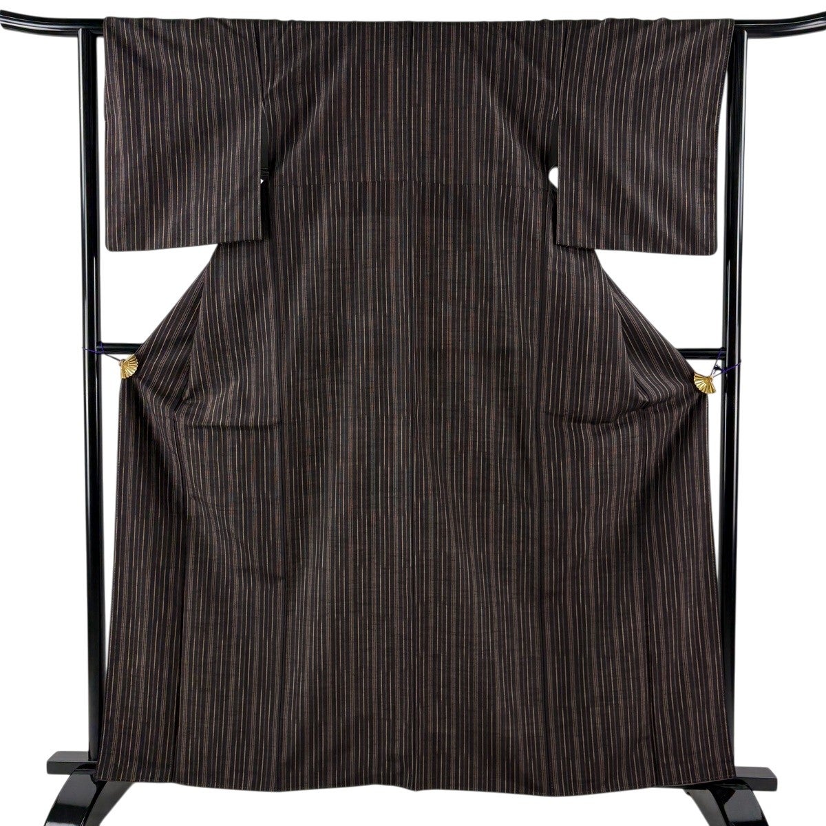 紬 身丈161.5cm 裄丈68cm 正絹 逸品 【中古】 50%OFF 【美品】 塩沢紬 身丈161.5cm 裄丈65.5cm M 袷 証紙あり 縦縞