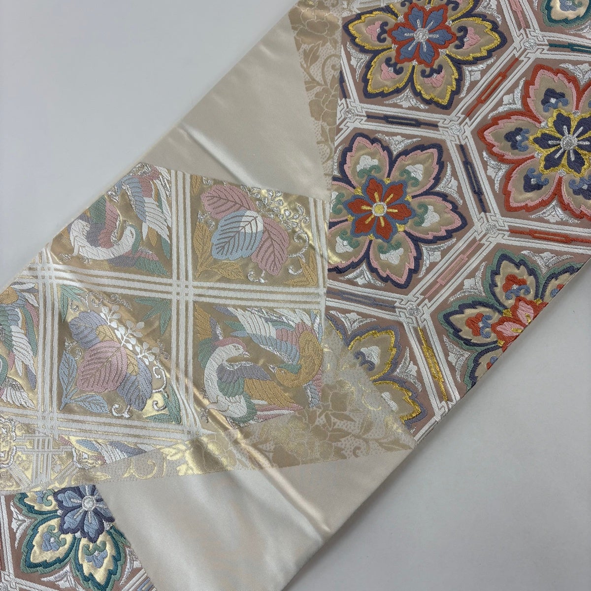 袋帯 秀品 関西仕立て 華文 花鳥 金銀糸 箔 クリーム 六通 正絹｜中古