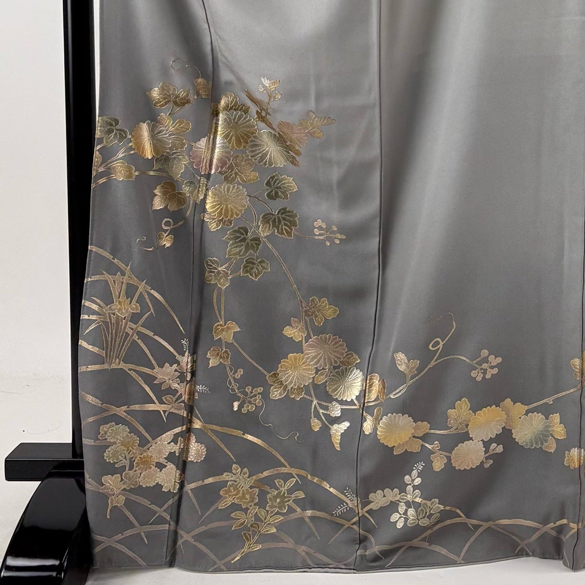 30%OFF 付下げ 身丈169.5cm 裄丈68.5cm L 袷 和田光正 落款あり 菊 雪