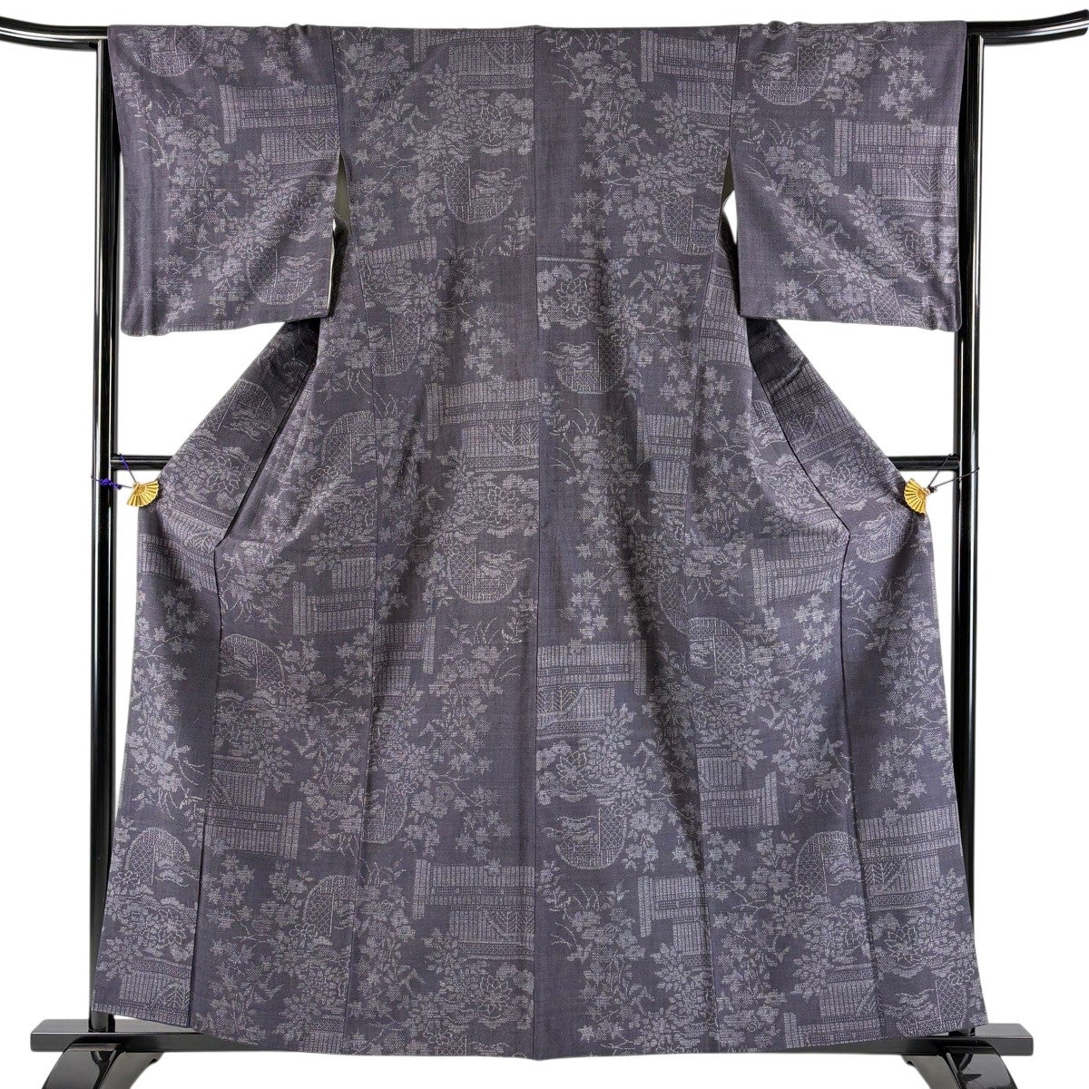 結城紬 身丈159cm 裄丈63.5cm 正絹 秀品 【中古】 美品】 紬 身丈159.5cm 裄丈63.5cm S 単衣 縞 幾何学 薄茶色 正絹 名品